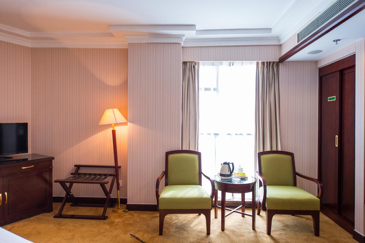Vienna International Hotel Shanghai Train Station Extérieur photo