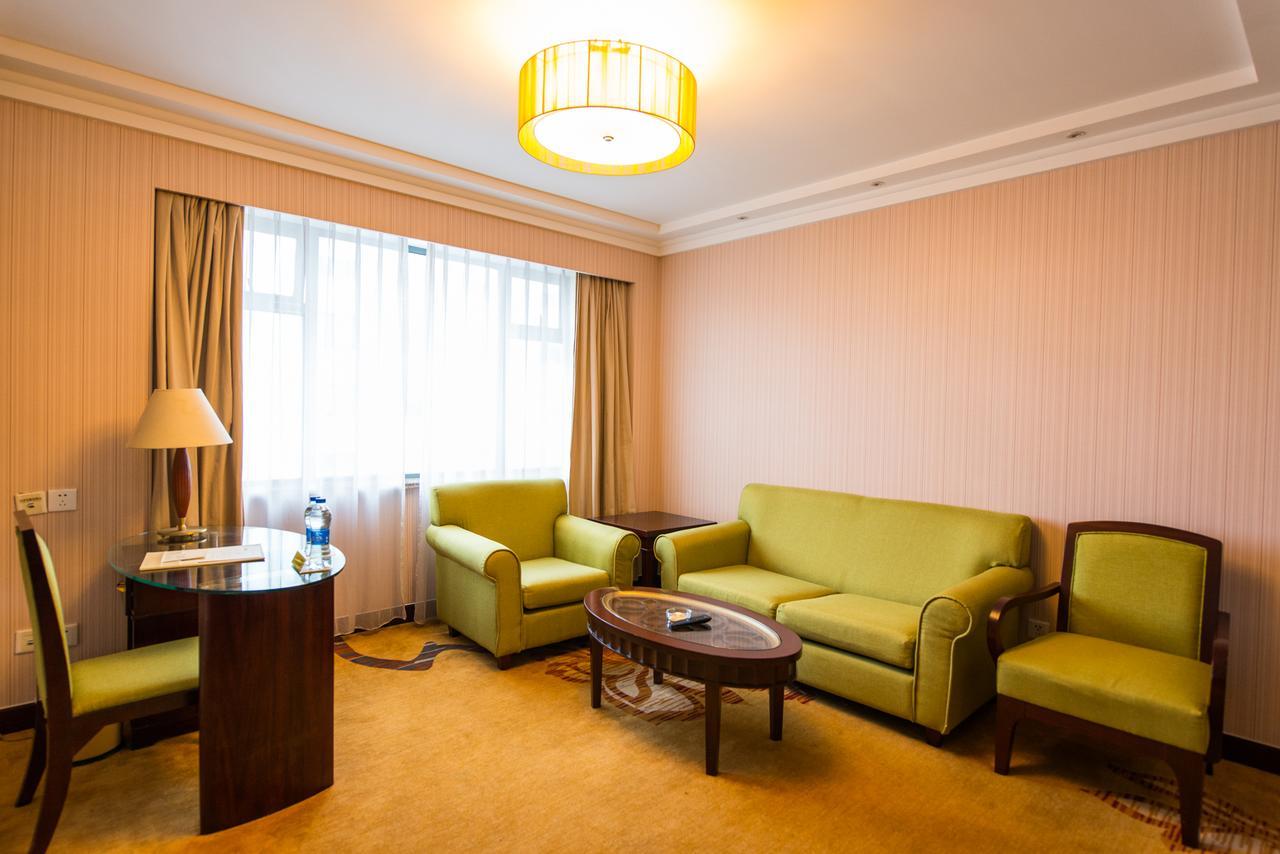 Vienna International Hotel Shanghai Train Station Extérieur photo