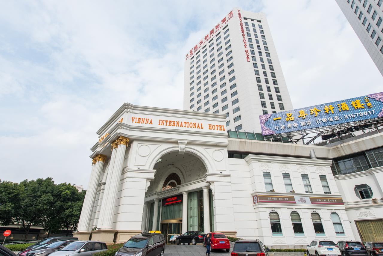 Vienna International Hotel Shanghai Train Station Extérieur photo